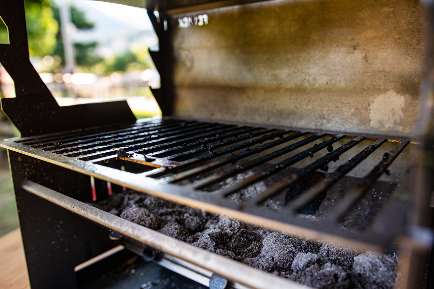 Grillen auf dem Fennek